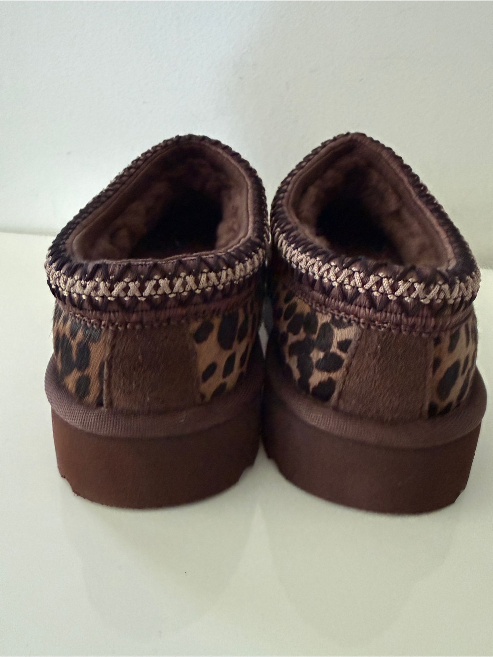 NWOB UGG Tasman Caspian Calf Hair Slipper Mules Shoes Size 9 Animal Print - Picture 4 of 6